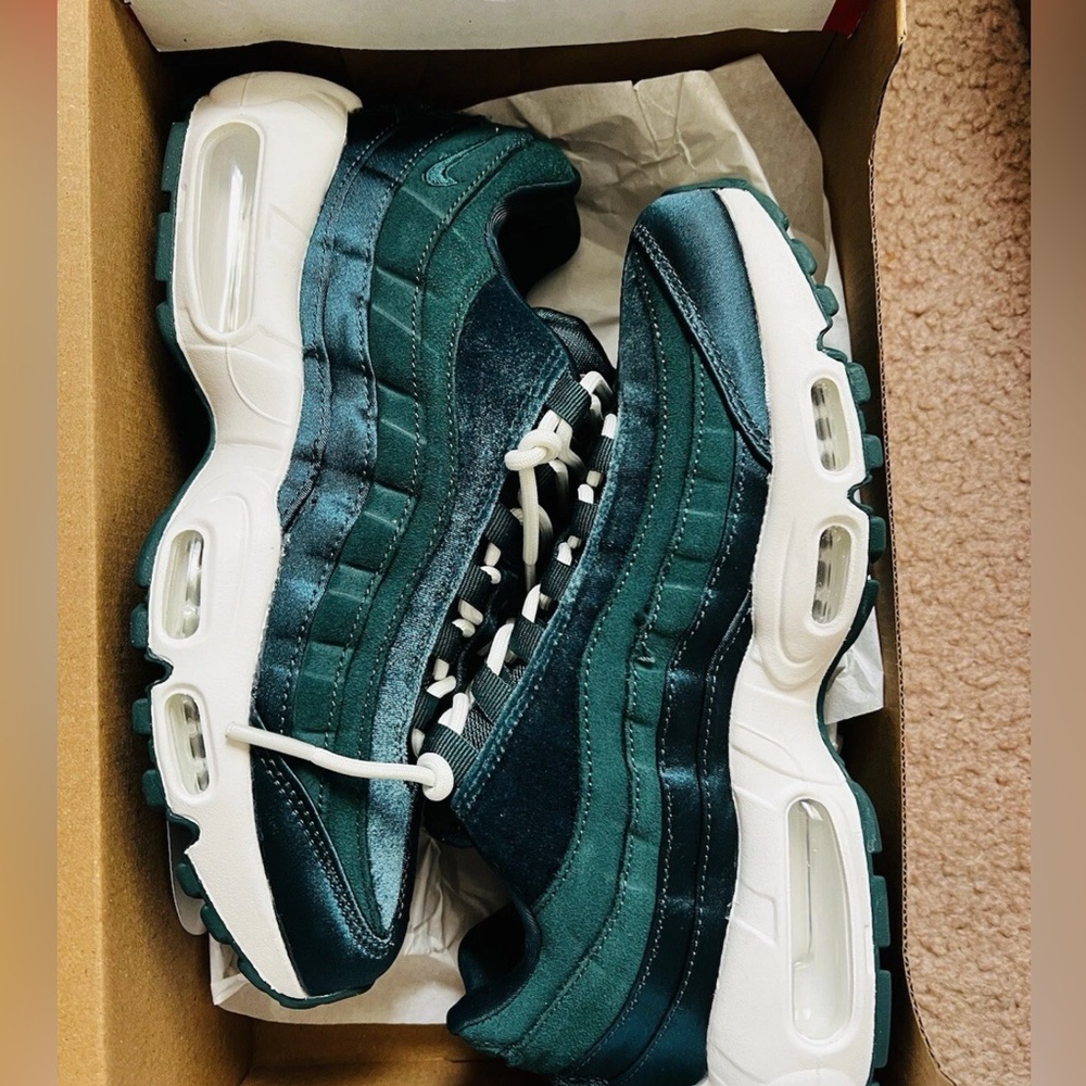 Nike Air Max 95 Teal velvet Sneakers